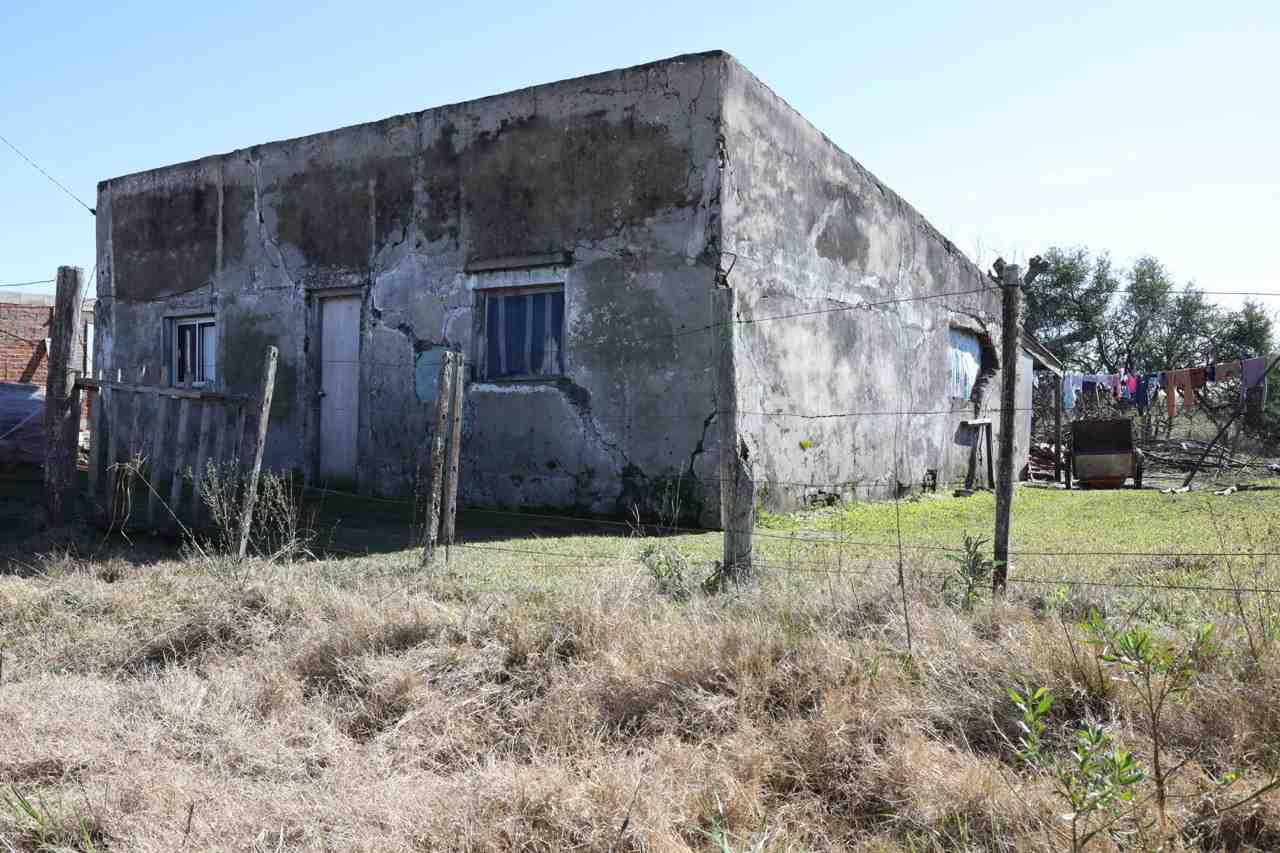 Comienzo de compromiso: Erradicación de agrupamientos rurales irregulares