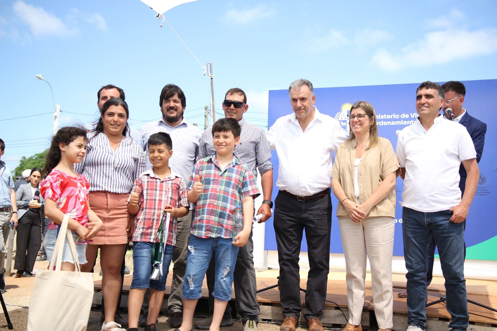 MEVIR entregó 65 viviendas junto al Presidente Yamandú Orsi y lanzó transformaciones en sus programas